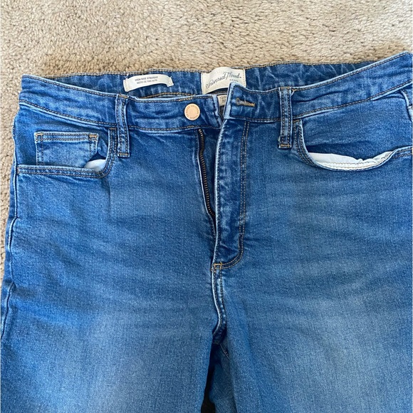 Universal Thread High Rise Straight Jeans Size 12/31 R - Picture 6 of 7